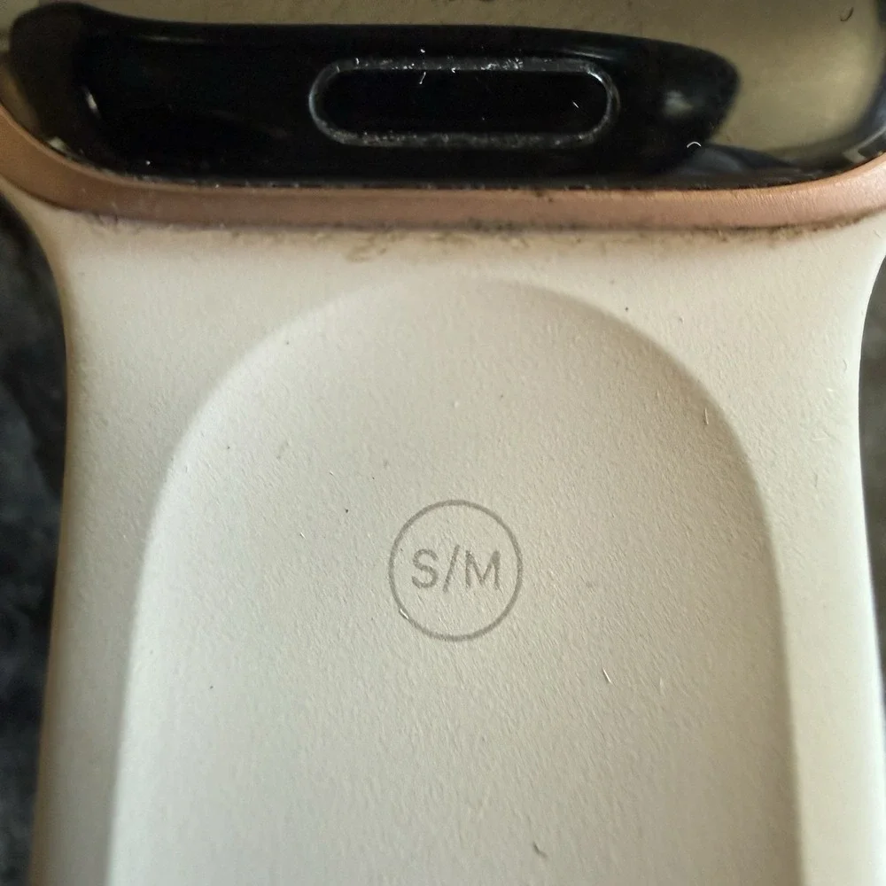 Apple Watch Series 4-40mm-Rose Pink Aluminum Case GPS Pink Sport Band S/M